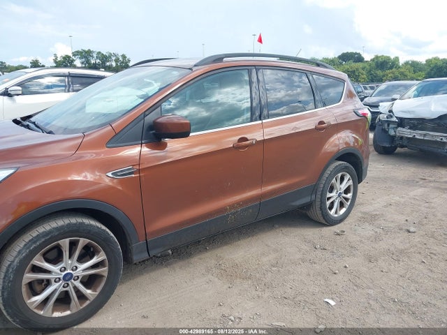 1FMCU9G99HUB95803 Ford 2017