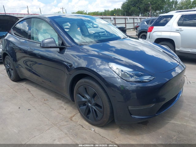 2024 TESLA MODEL Y 7SAYGAEEXRF117904 Photo 0