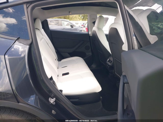 2024 TESLA MODEL Y 7SAYGAEEXRF117904 Photo 7