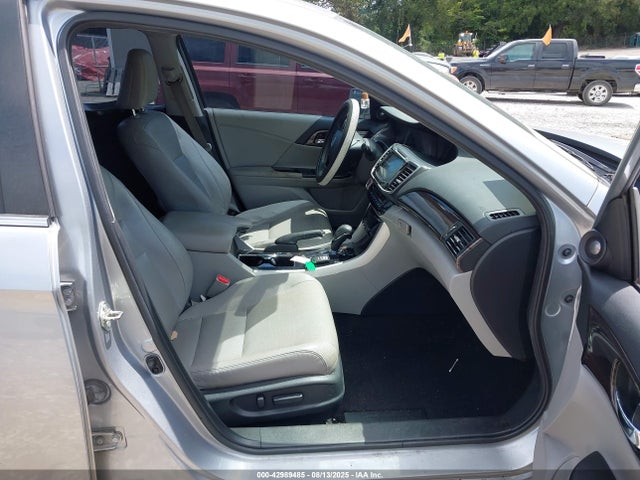 1HGCR2F81GA104157 Honda k24w1