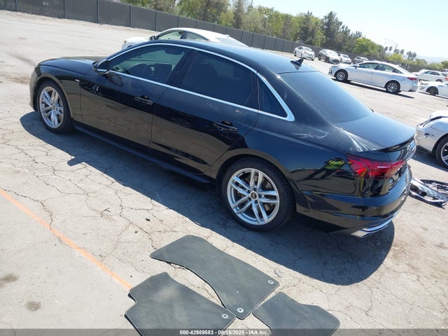2022 AUDI A4 WAUEAAF47NN008865 Photo 2