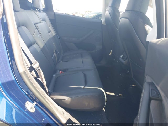 2023 TESLA MODEL Y 7SAYGDEE8PA033432 Photo 7
