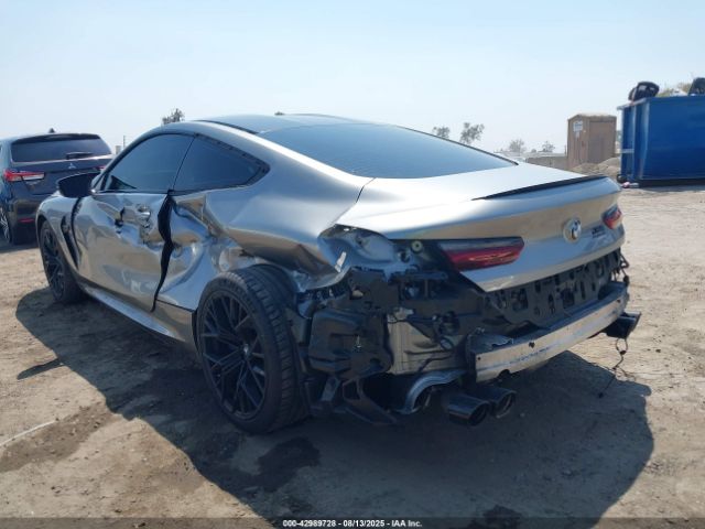 2022 BMW M8 WBSAE0C05NCH30649 Photo 2