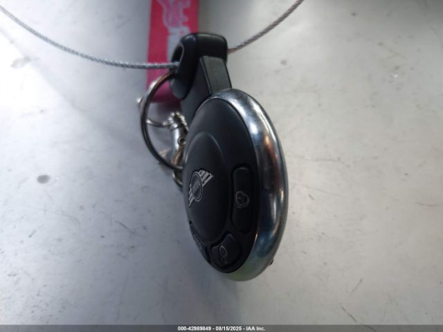 2007 MINI COOPER S WMWMF73557TL86999 Photo 10