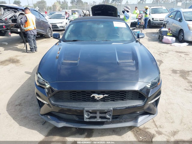 1FATP8UH9K5171901 Ford 4v