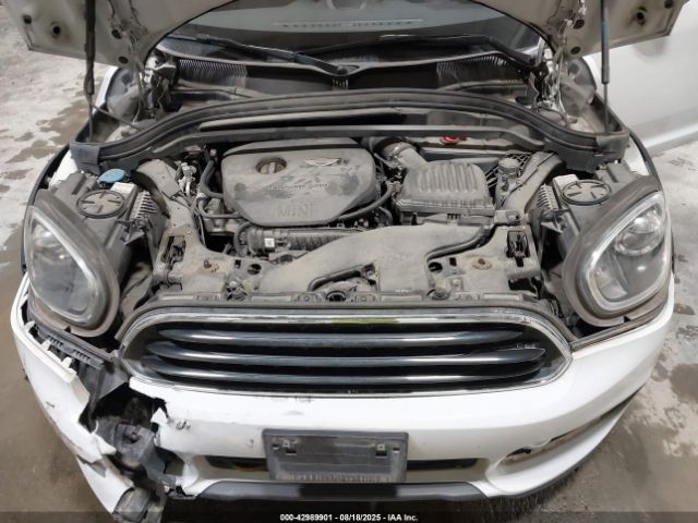 2018 MINI COUNTRYMAN WMZYV5C31J3B75867 Photo 9