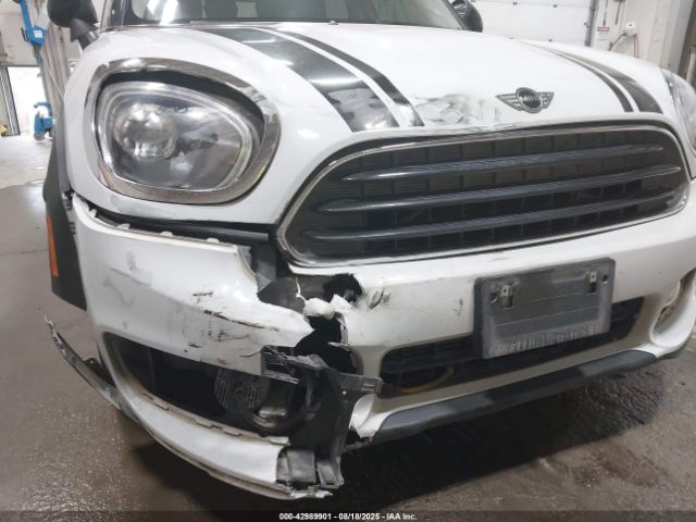 2018 MINI COUNTRYMAN WMZYV5C31J3B75867 Photo 5