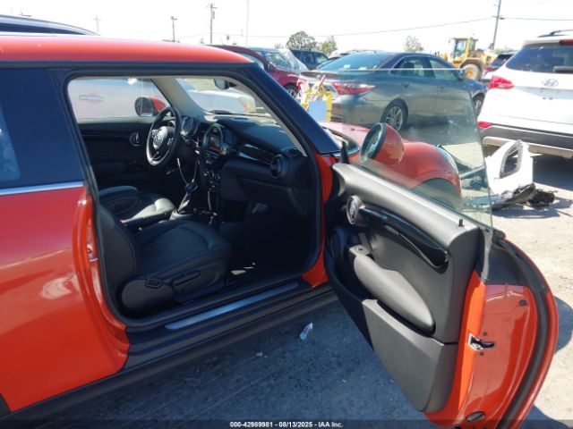 2019 MINI HARDTOP WMWXP5C53K2H31981 Photo 4