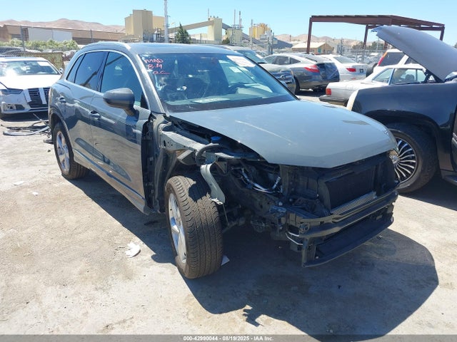 2019 AUDI Q3 WA1BECF38K1082774 Photo 0