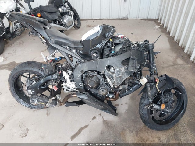 2016 Honda Cbr1000 Rr მანქანა იყიდება აუქციონზე, vin: JH2SC5906GK800680, აუქციონის ნომერი: 42990147