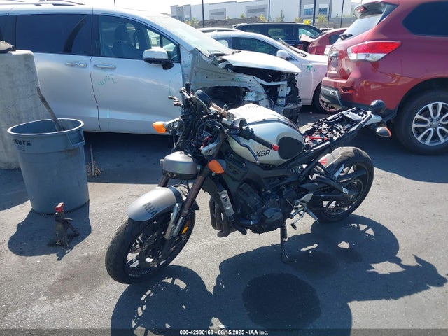 Продажа на аукционе авто 2016 Yamaha Xsr900 C/60th Anniversary, vin: JYARN47Y1GA000052, номер лота: 42990169