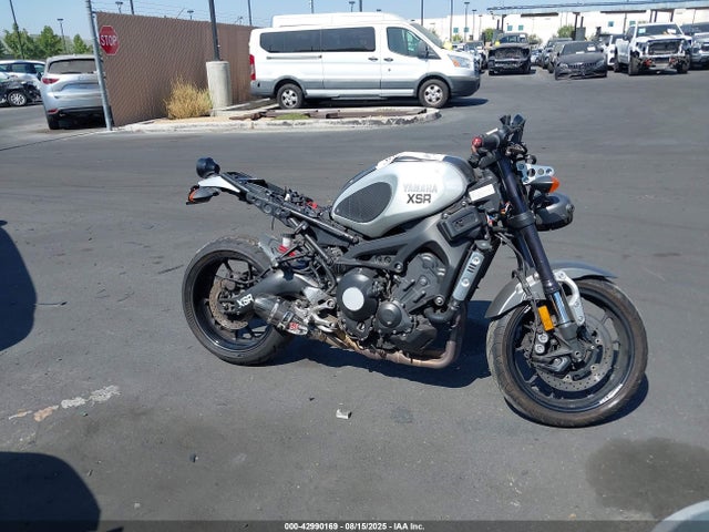 Продажа на аукционе авто 2016 Yamaha Xsr900 C/60th Anniversary, vin: JYARN47Y1GA000052, номер лота: 42990169