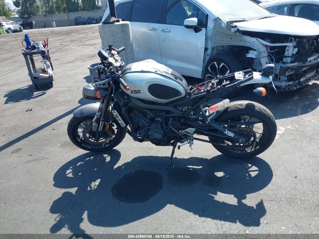 Продажа на аукционе авто 2016 Yamaha Xsr900 C/60th Anniversary, vin: JYARN47Y1GA000052, номер лота: 42990169