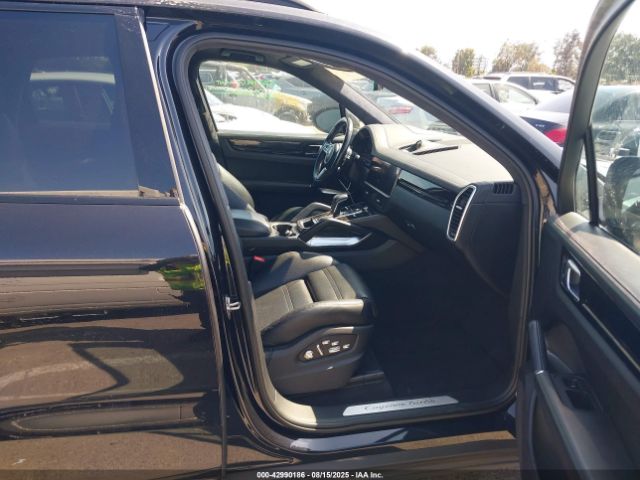 2021 PORSCHE CAYENNE WP1AF2AYXMDA36018 Photo 4