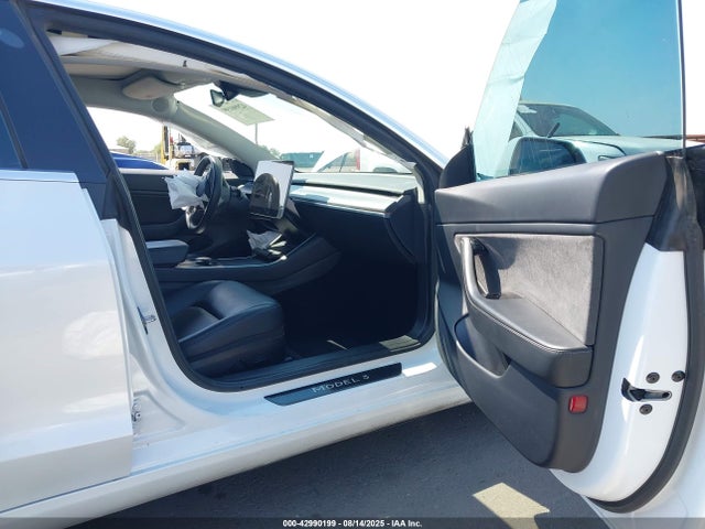 2020 TESLA MODEL 3 5YJ3E1EC0LF719312 Photo 4