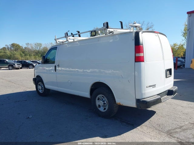 2013 CHEVROLET EXPRESS 2500 1GCWGFCA7D1139040 Photo 2