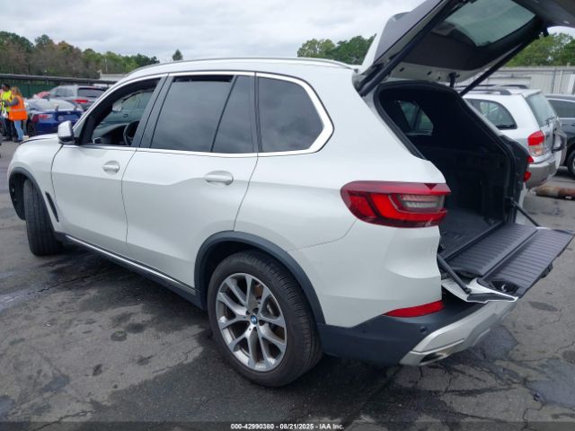 2021 BMW X5 5UXCR6C09M9F47126 Photo 2