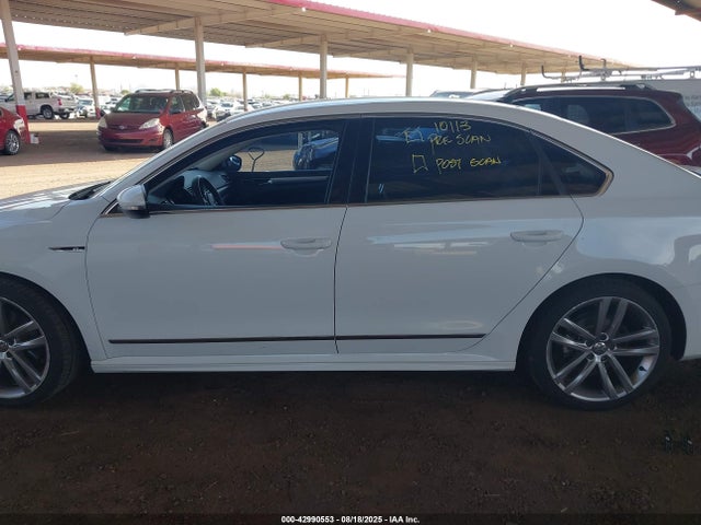 Продажа на аукционе авто 2017 Volkswagen Passat 1.8t R-line, vin: 1VWDT7A32HC078796, номер лота: 42990553