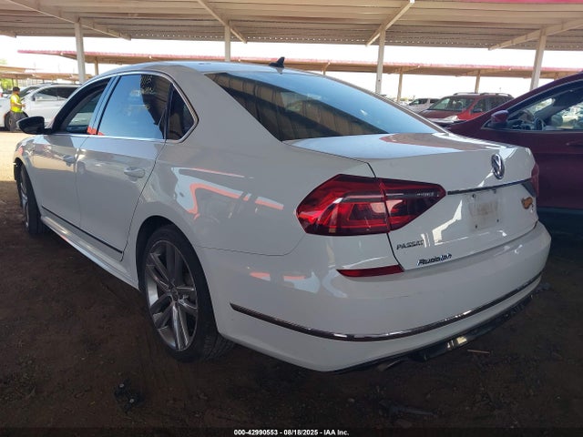 Продажа на аукционе авто 2017 Volkswagen Passat 1.8t R-line, vin: 1VWDT7A32HC078796, номер лота: 42990553