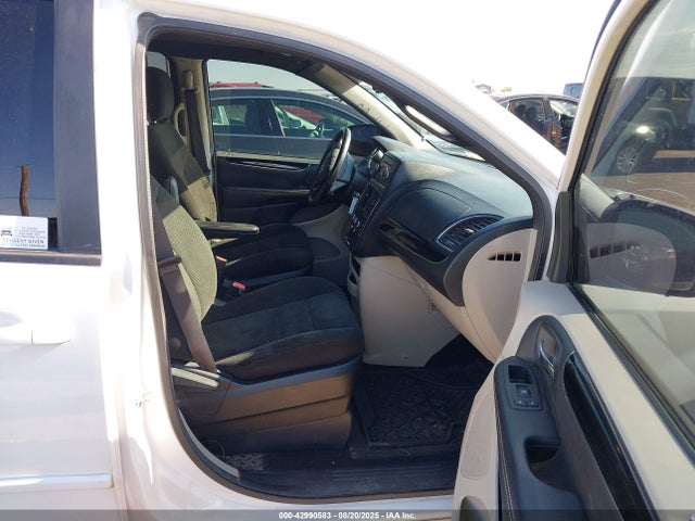 2C4RDGBG9GR139865 Dodge Grand Caravan