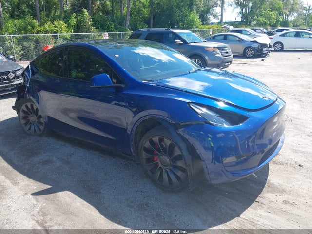 2024 TESLA MODEL Y 7SAYGDEF8RA272815 Photo 0