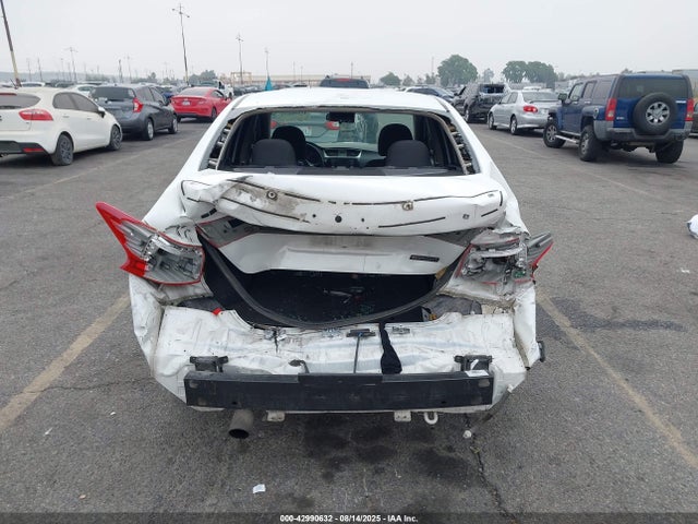 Nissan 2018 2018 3N1CB7AP9JY235311 Image 16