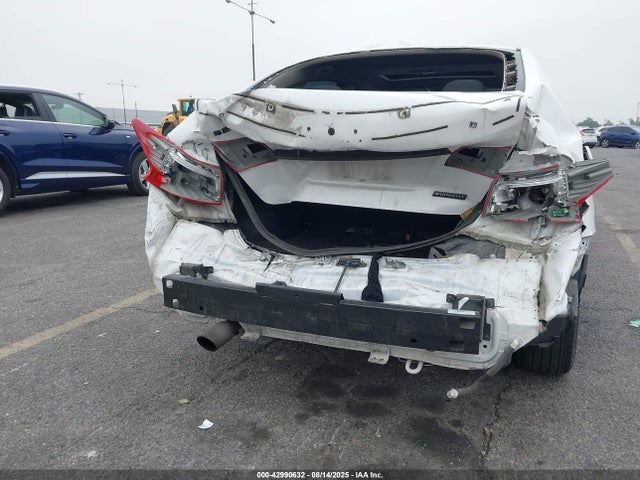 Nissan 2018 2018 3N1CB7AP9JY235311 Image 6