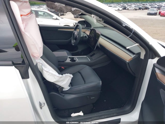 2025 TESLA MODEL Y 7SAYGAEE4SF295362 Photo 4