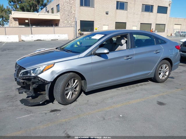 5NPE24AF3HH589182 Hyundai 2017