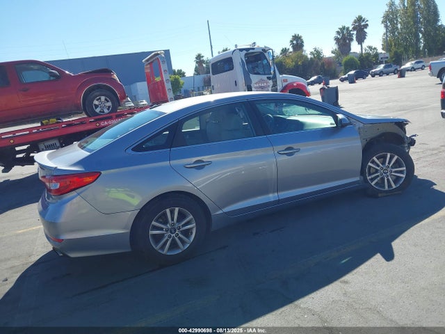 5NPE24AF3HH589182 Hyundai 2017