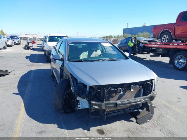 5NPE24AF3HH589182 Hyundai 2017