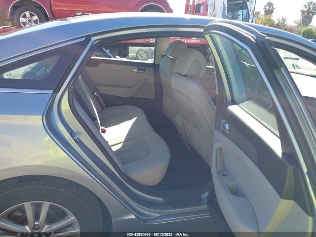 5NPE24AF3HH589182 Hyundai 2017