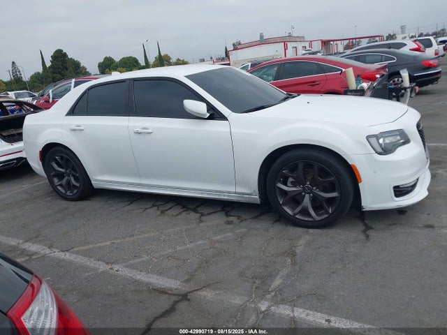 Chrysler 2022 2022 2C3CCADGXNH174375 Image 13