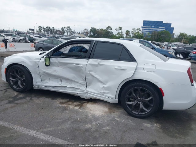 Chrysler 2022 2022 2C3CCADGXNH174375 Image 14