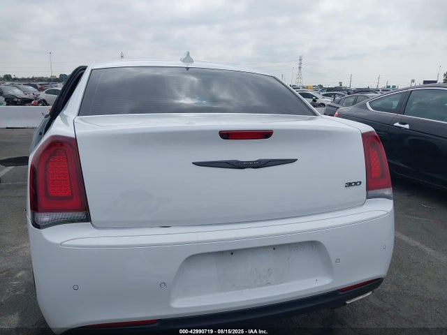 Chrysler 2022 2022 2C3CCADGXNH174375 Image 16
