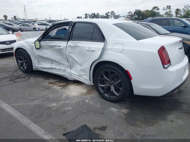 Chrysler 2022 2022 2C3CCADGXNH174375 Image 3