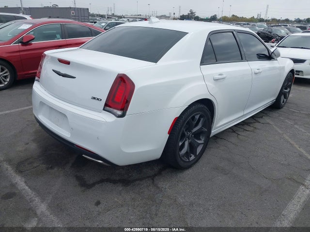 Chrysler 2022 2022 2C3CCADGXNH174375 Image 4