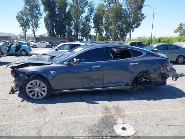 Tesla 3 phase a/c induction (dual motor) 2016 5YJSA1E24GF149934 Image 15