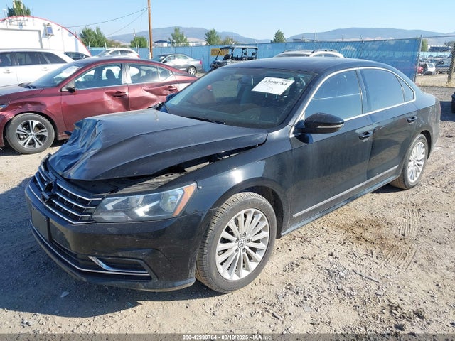 Volkswagen Passat 2016 1VWBT7A34GC010215 Image 2