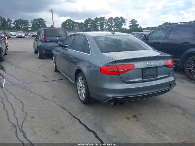 2015 AUDI A4 WAUAFAFLXFN011784 Photo 2