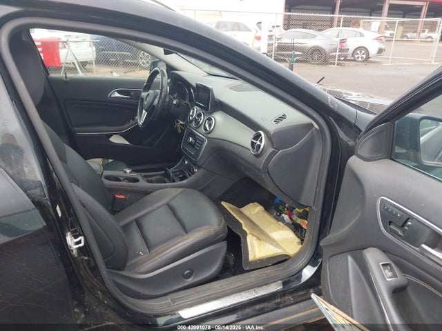 Mercedes-Benz GLA-Class 2015 WDCTG4GB5FJ038683 Image 5