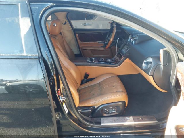 2011 JAGUAR XJ SAJWA2GE7BMV03932 Photo 4