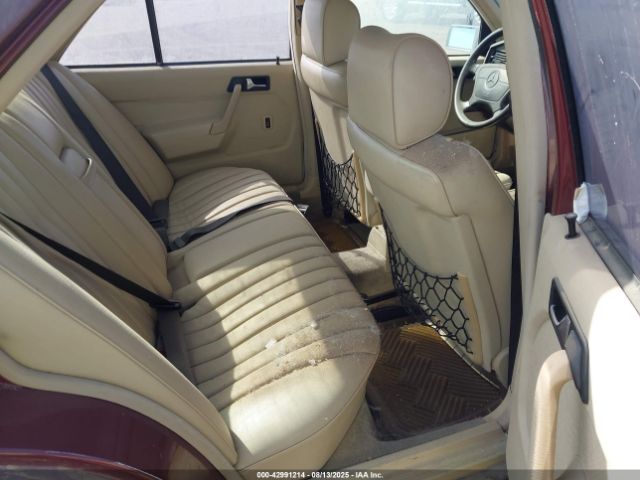 1992 MERCEDES-BENZ 190 WDBDA28D8NF982980 Photo 7