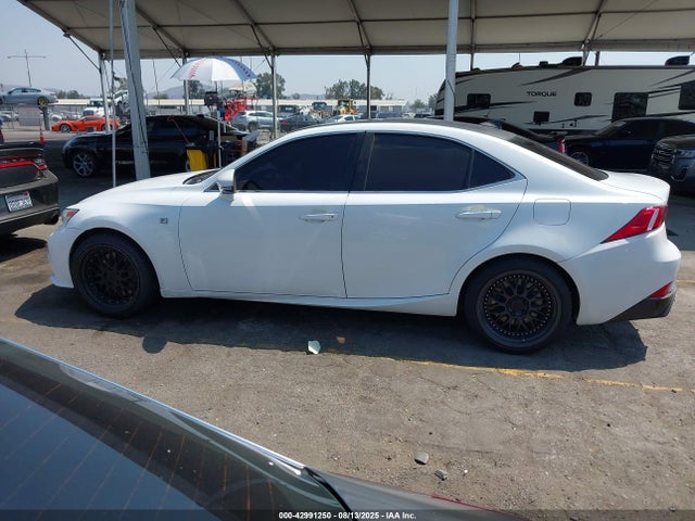 Lexus IS 200T 2016 JTHBA1D2XG5009761 Image 32