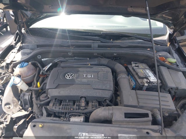 3VWD17AJ0EM393238 Volkswagen Jetta