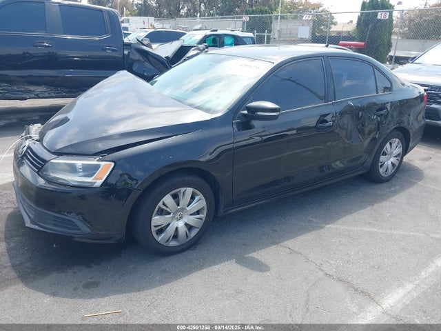 3VWD17AJ0EM393238 Volkswagen Jetta