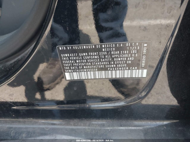 3VWD17AJ0EM393238 Volkswagen Jetta