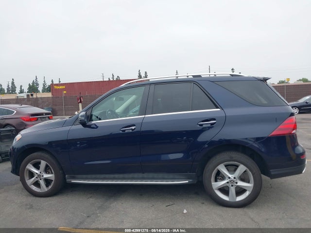 4JGDA5JB8JB002835 Mercedes-Benz m276