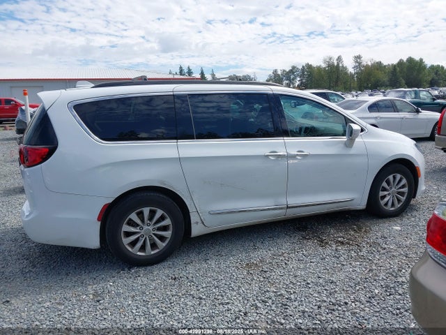 Chrysler Pacifica 2017 2C4RC1BG0HR688436 Image 13