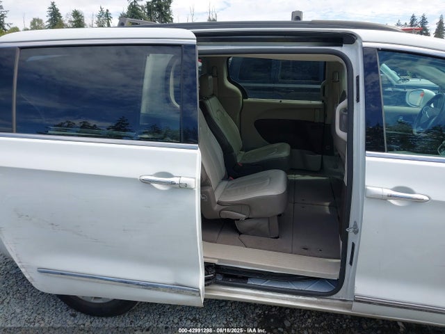 Chrysler Pacifica 2017 2C4RC1BG0HR688436 Image 8